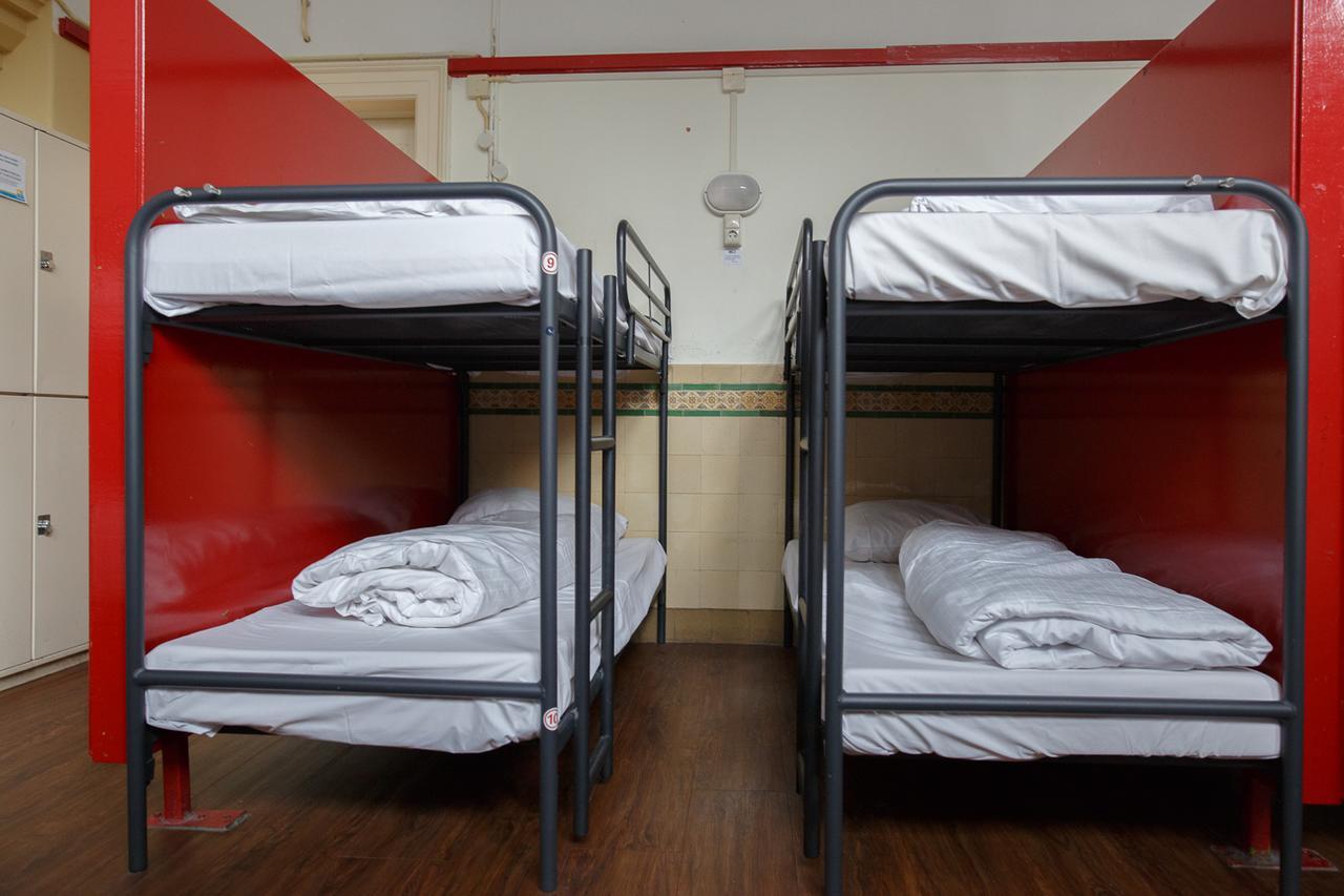 Shelter City Christian Hostel Амстердам Экстерьер фото